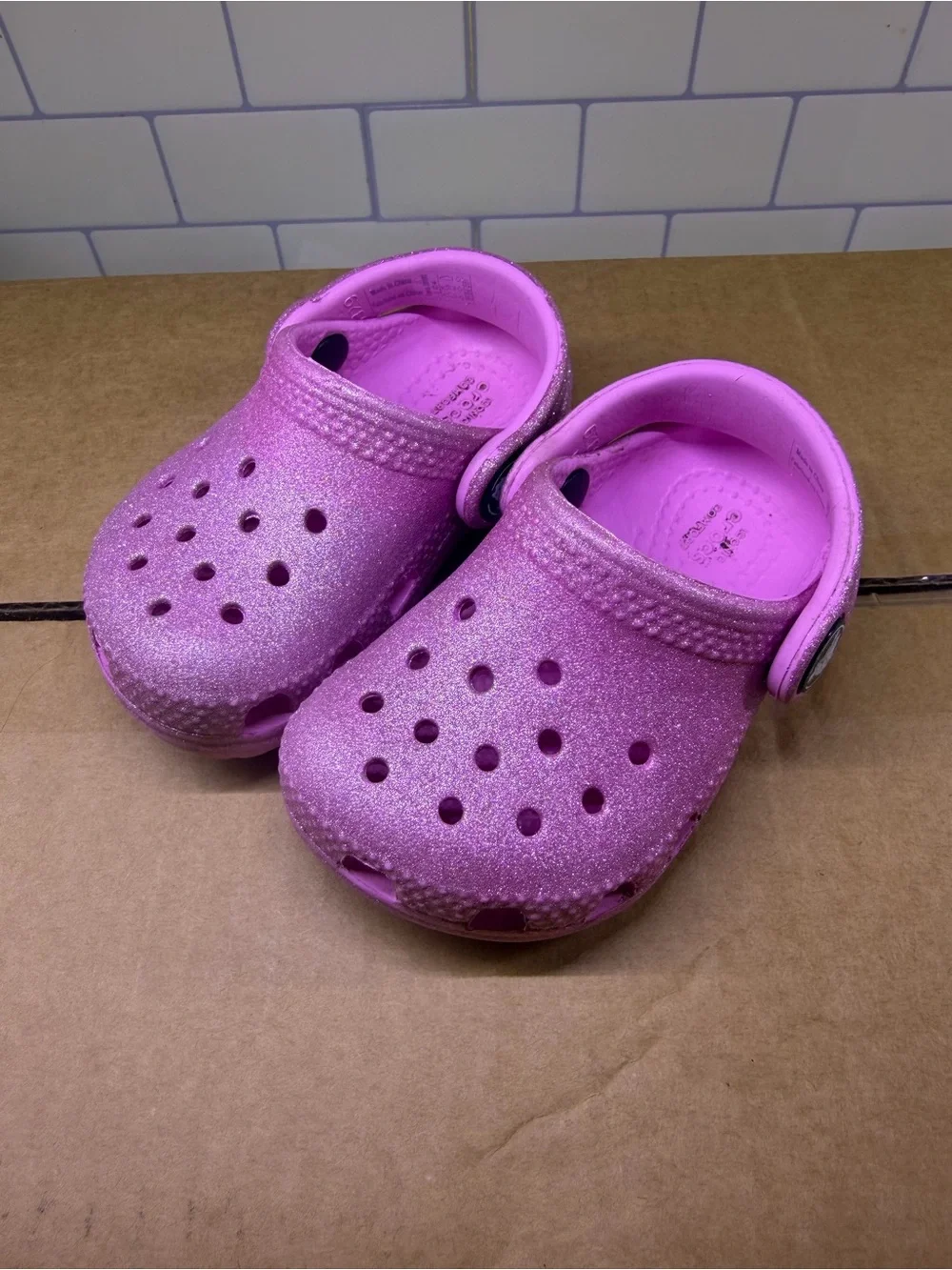 CROCS Kids Sparkle Pink Clogs